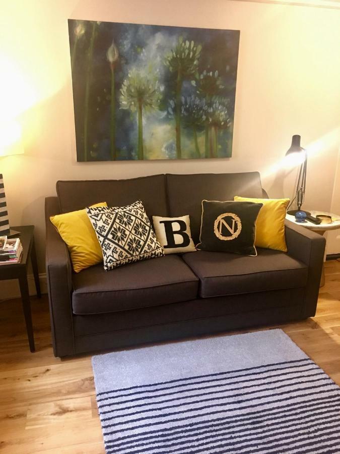 Beautiful 1Br Apartment In Historic St Aubin House Екстер'єр фото
