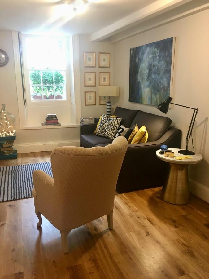 Beautiful 1Br Apartment In Historic St Aubin House Екстер'єр фото